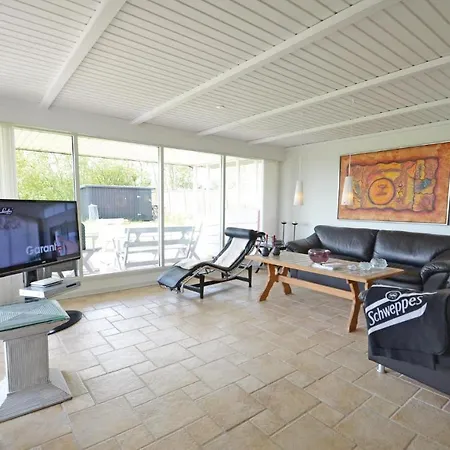 Two-bedroom With A Fireplace In Struer *