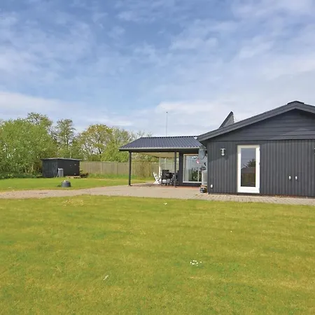 2 Bedroom Awesome In Struer Holiday home *