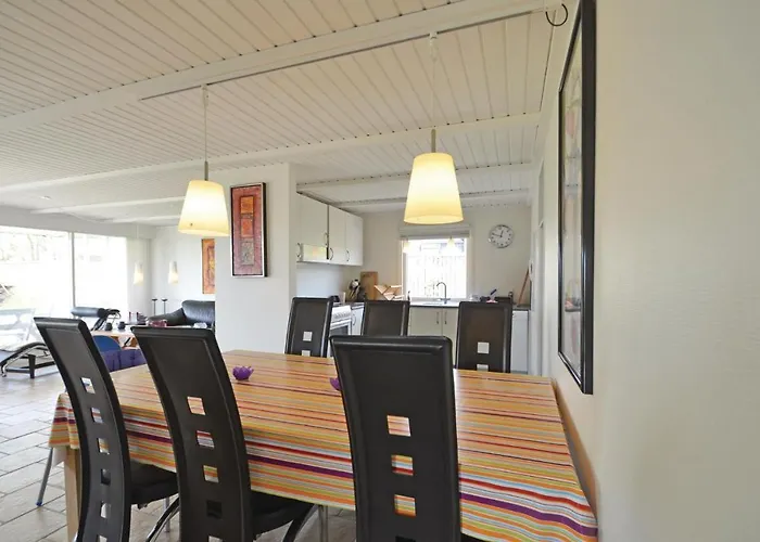 Two-bedroom With A Fireplace In Feriehus Struer