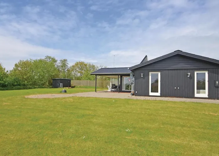 Two-bedroom With A Fireplace In Feriehus *