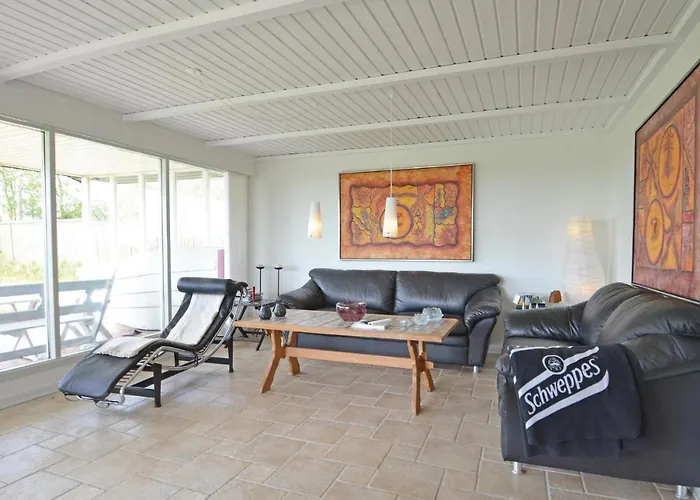 Two-bedroom With A Fireplace In Feriehus *
